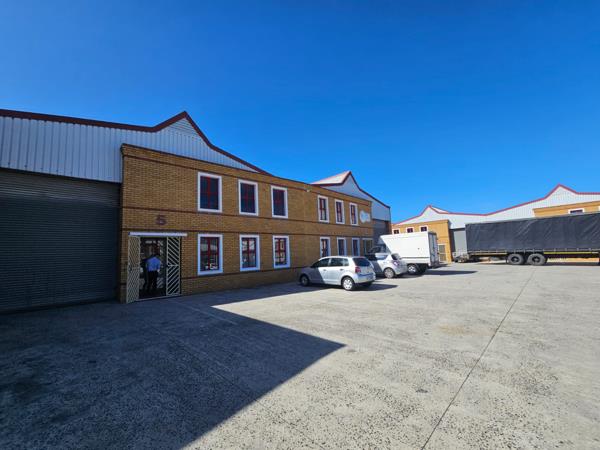 330 m² Industrial space