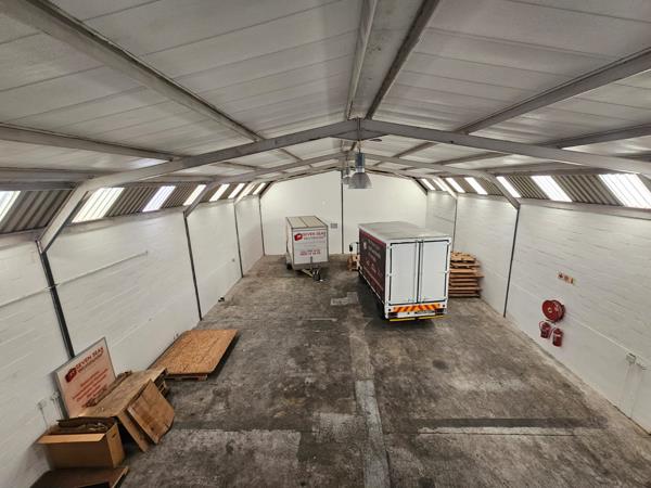 366 m² Industrial space
