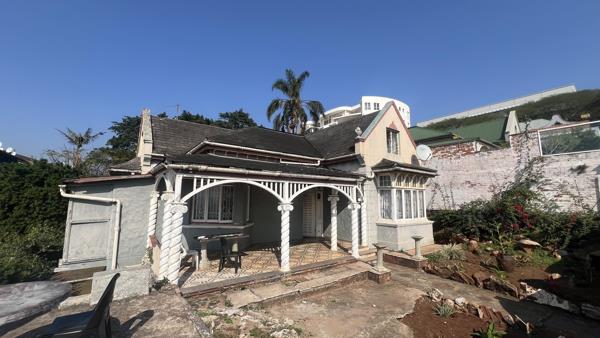 6 Bedroom House