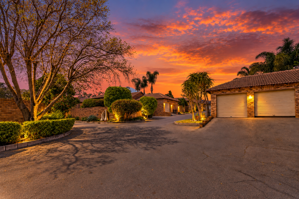 4 Bedroom Townhouse