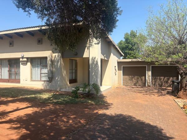 6 Bedroom House