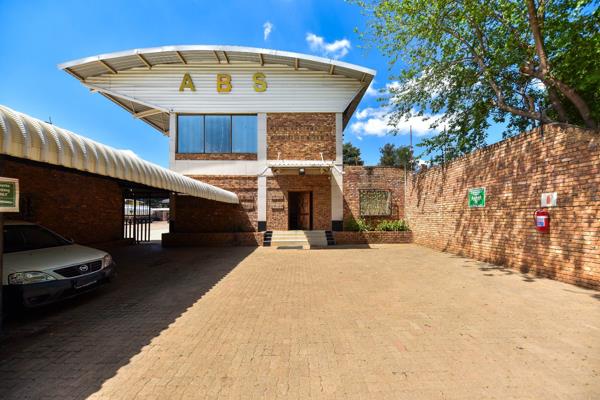8 502 m² Farm