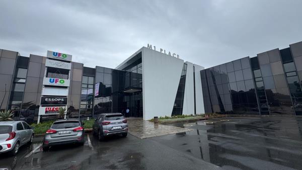 2 421 m² Industrial space