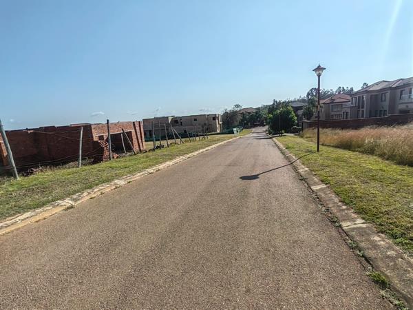 1 175 m² Land