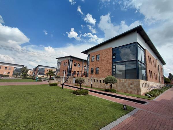 471 m² Commercial space