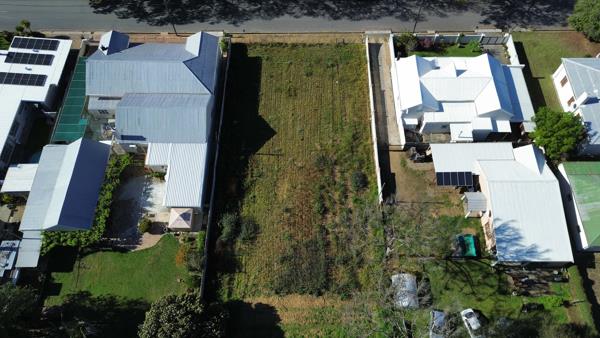 1 445 m² Land