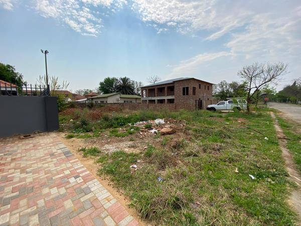 317 m² Land