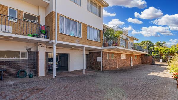 9 Bedroom House