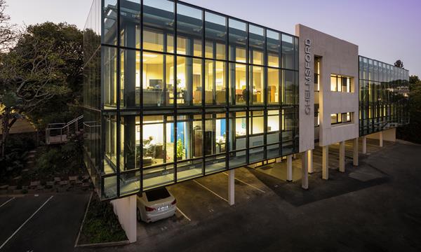 304 m² Commercial space