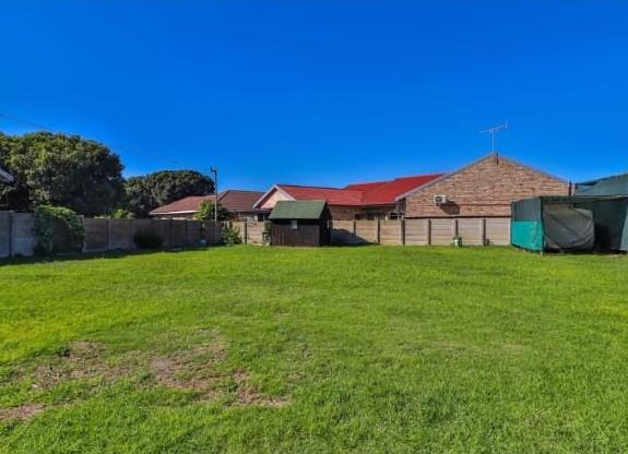 690 m² Land