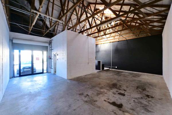 102 m² Industrial space