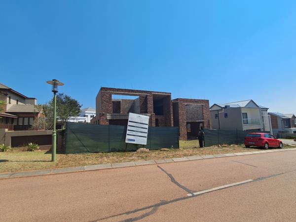 690 m² Land