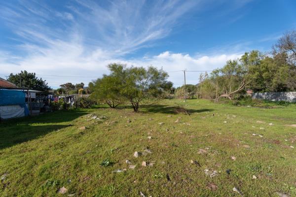 1 190 m² Land