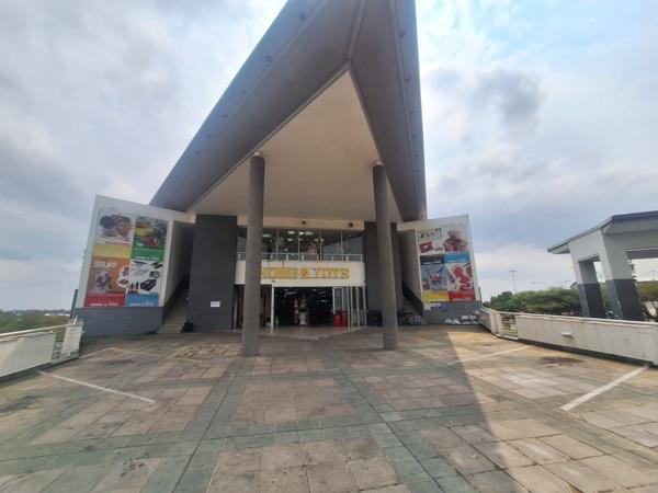 2 194 m² Retail Space
