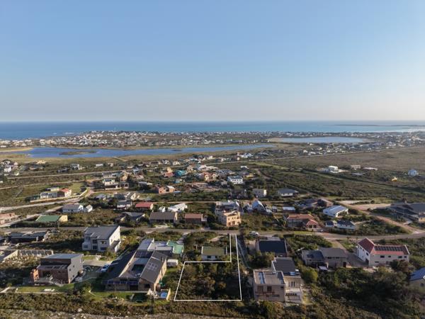 922 m² Land