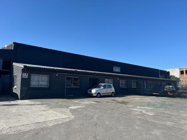 1 600 m² Industrial space