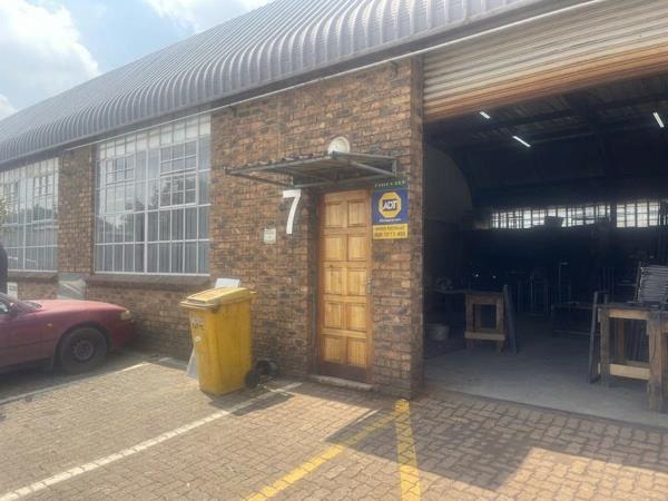 150 m² Commercial space
