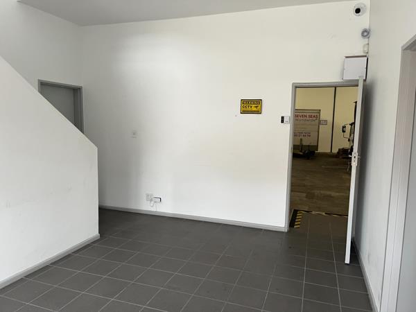 366 m² Industrial space