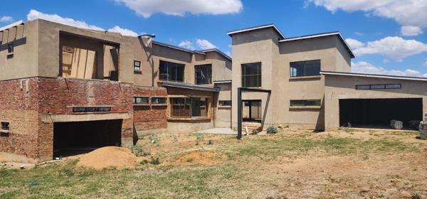 6 Bedroom House