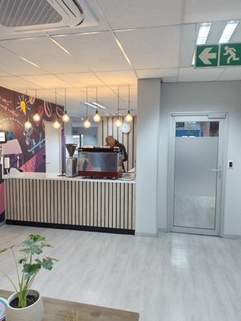 412 m² Commercial space