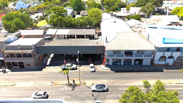 1 670 m² Commercial space