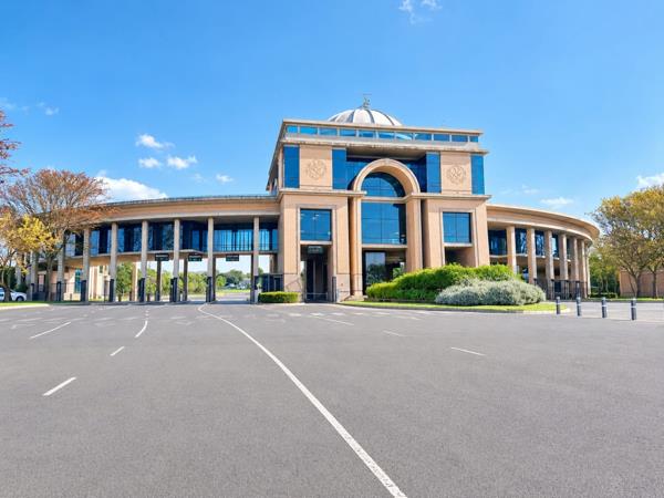 932 m² Land