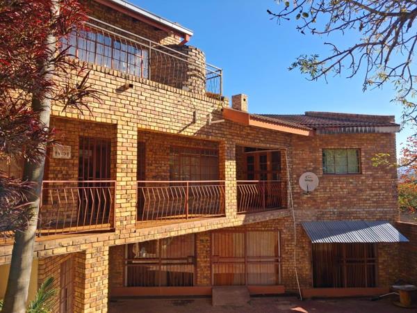 10 Bedroom House