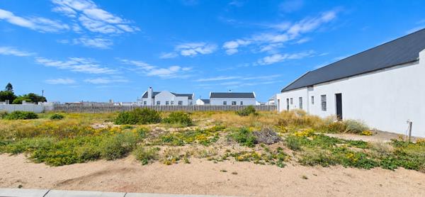 560 m² Land