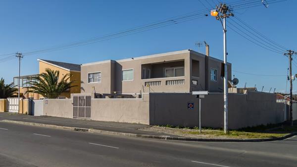 9 Bedroom House