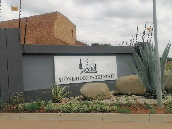 596 m² Land