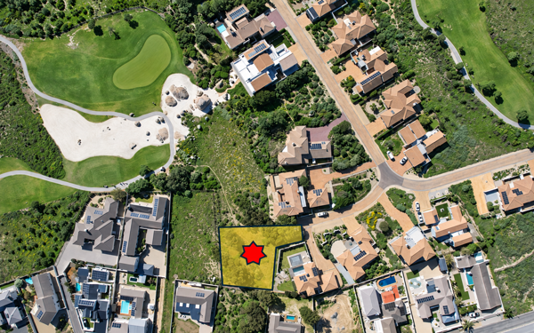 931 m² Land