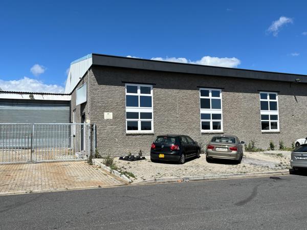 1 010 m² Industrial space