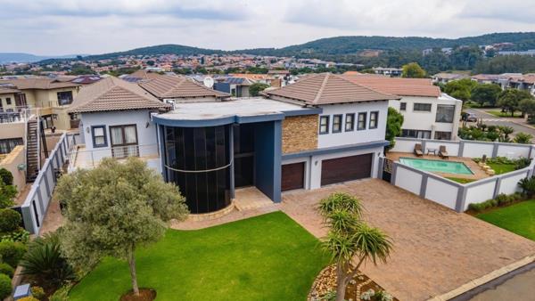 5 Bedroom Townhouse