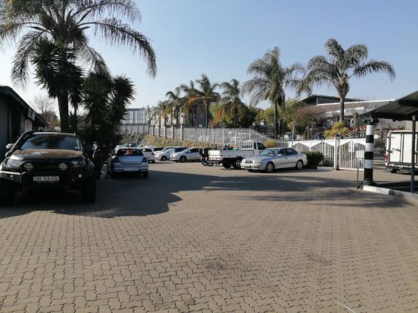 250 m² Commercial space