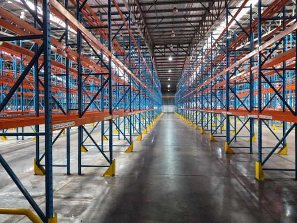 5 700 m² Industrial space