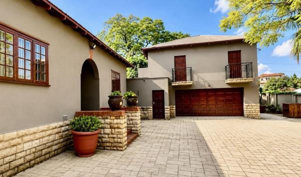 9 Bedroom House