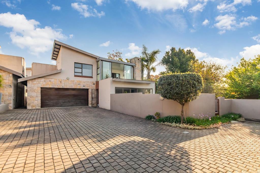 4 Bedroom Townhouse