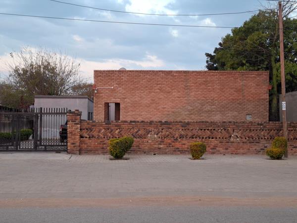 11 Bedroom House