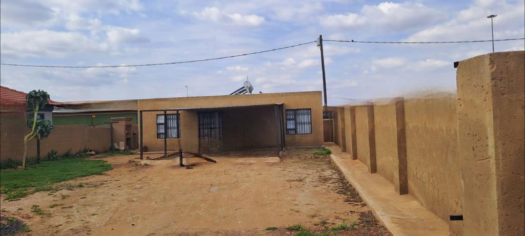 2 Bedroom House