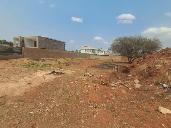 942 m² Land