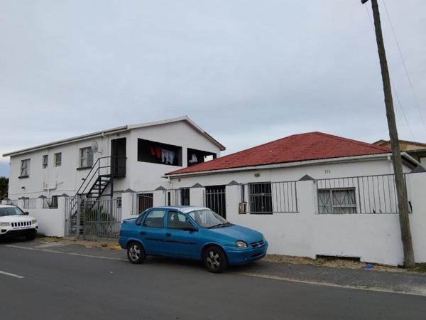 8 Bedroom House