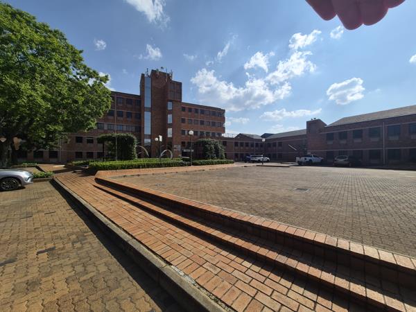 862 m² Commercial space