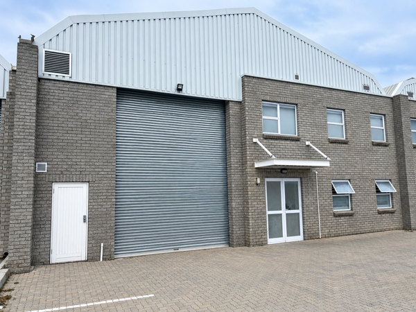 615 m² Industrial space