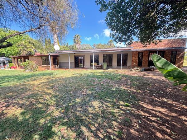 9.4 ha Smallholding