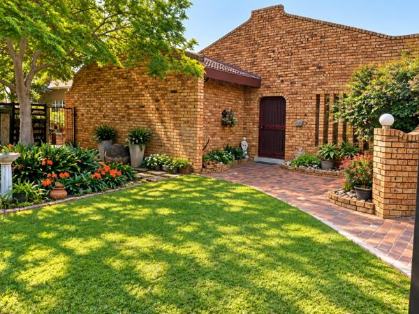 6 Bedroom House