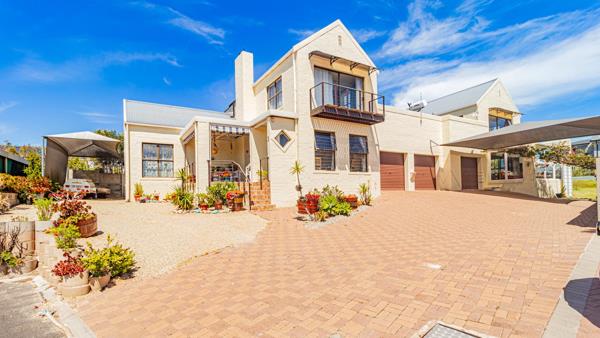 5 Bedroom House