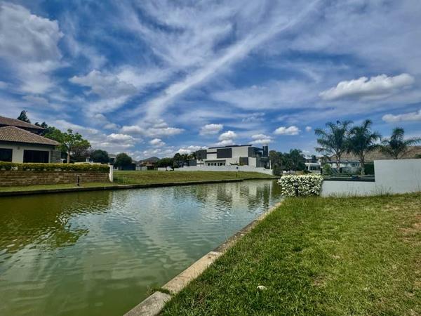 859 m² Land