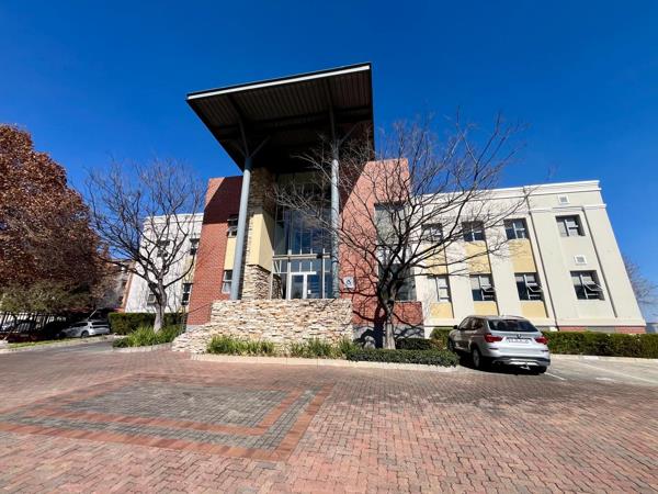983 m² Commercial space