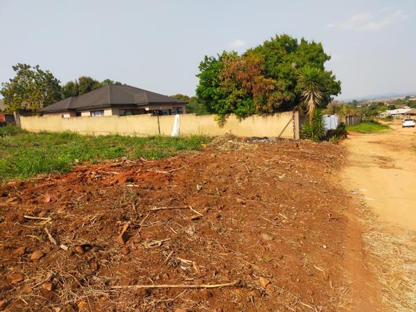 600 m² Land