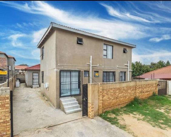 10 Bedroom House